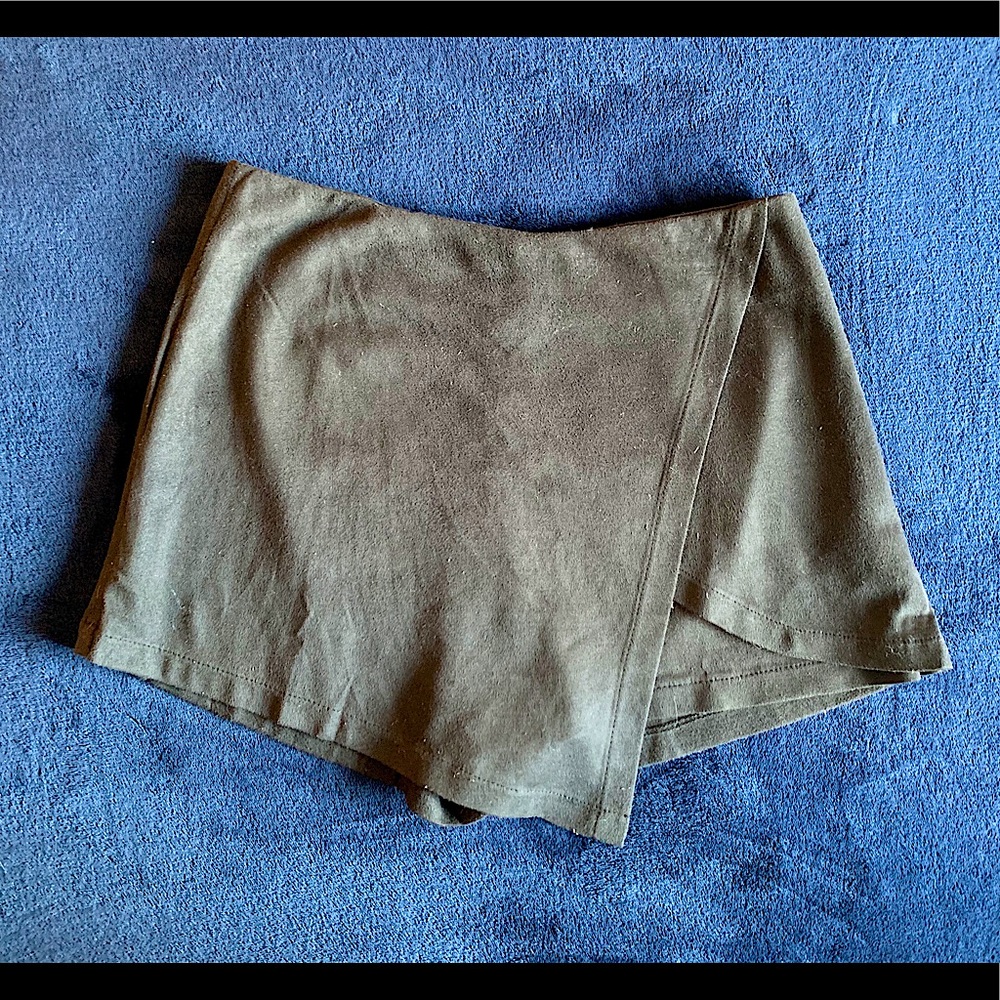 ❌sold❌ Black suede skort ◼️